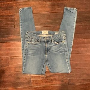 Skinny jeans that stretch